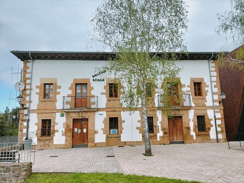 Imagen de Ajangiz - Ciudad con cartelera teatral