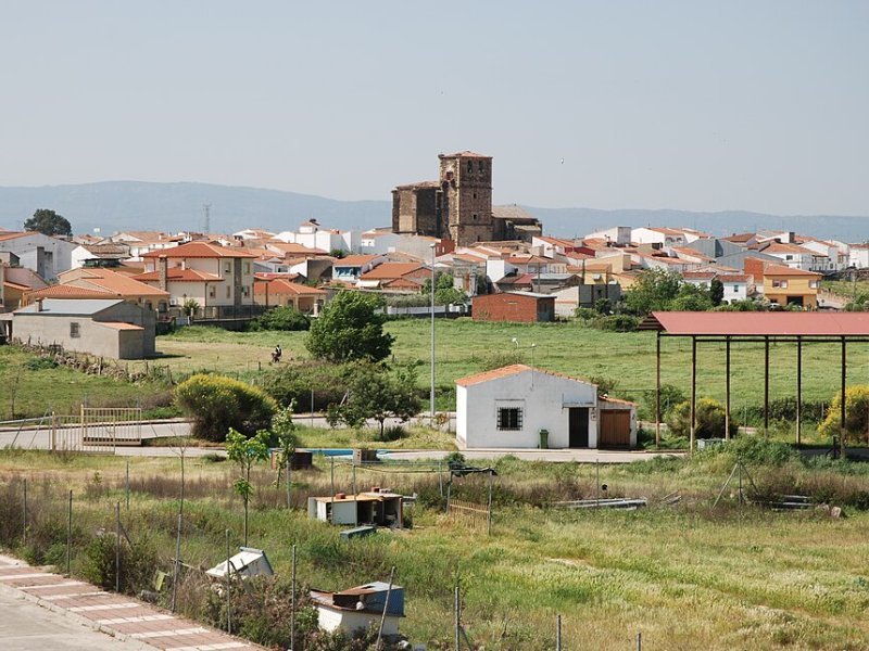 Imagen de Almaraz - Ciudad con cartelera teatral