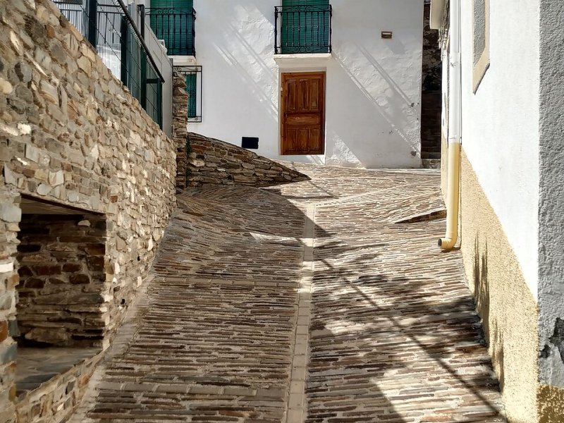 Imagen de Bacares - Ciudad con cartelera teatral