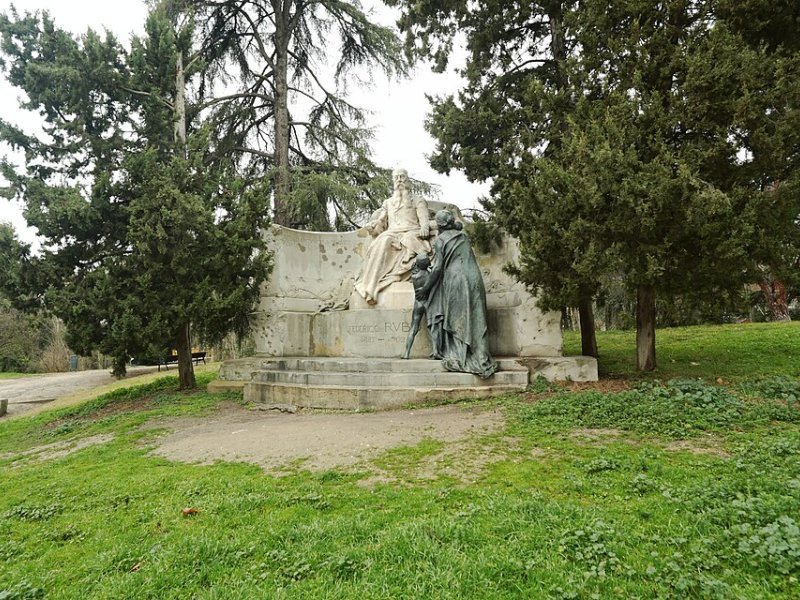 Imagen de EL RUBIO - Ciudad con cartelera teatral