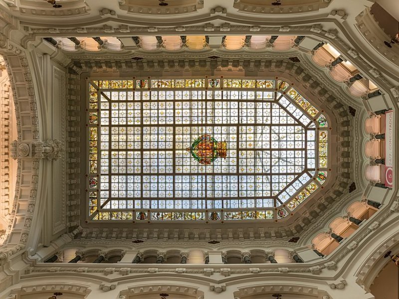 Imagen de España - Ciudad con cartelera teatral