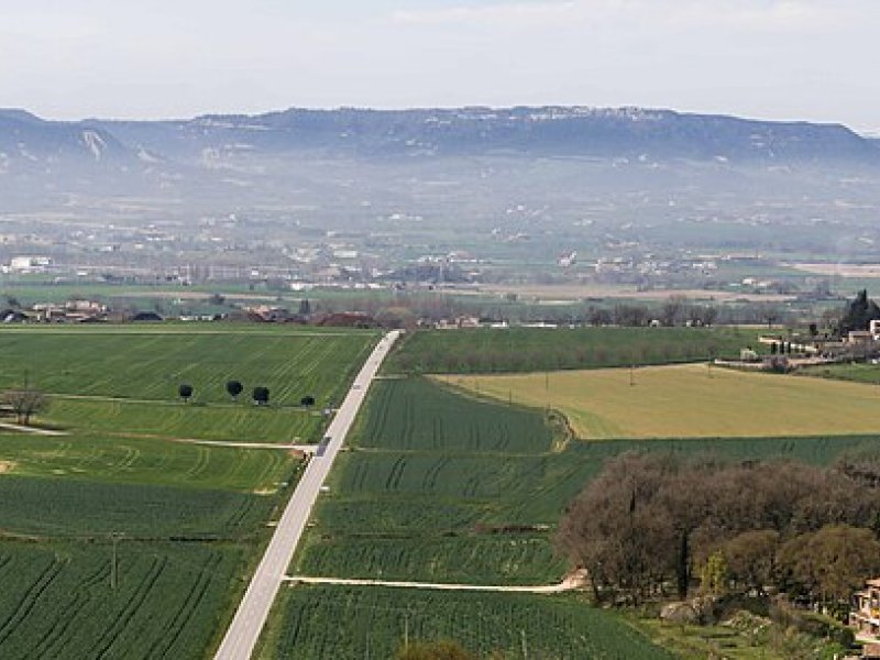 Imagen de Tavèrnoles - Ciudad con cartelera teatral