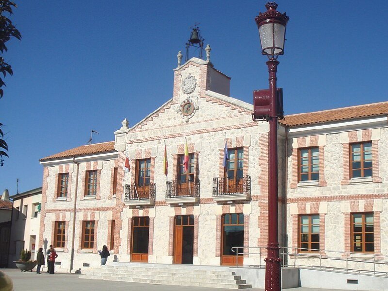 Imagen de Villagonzalo Pedernales - Ciudad con cartelera teatral