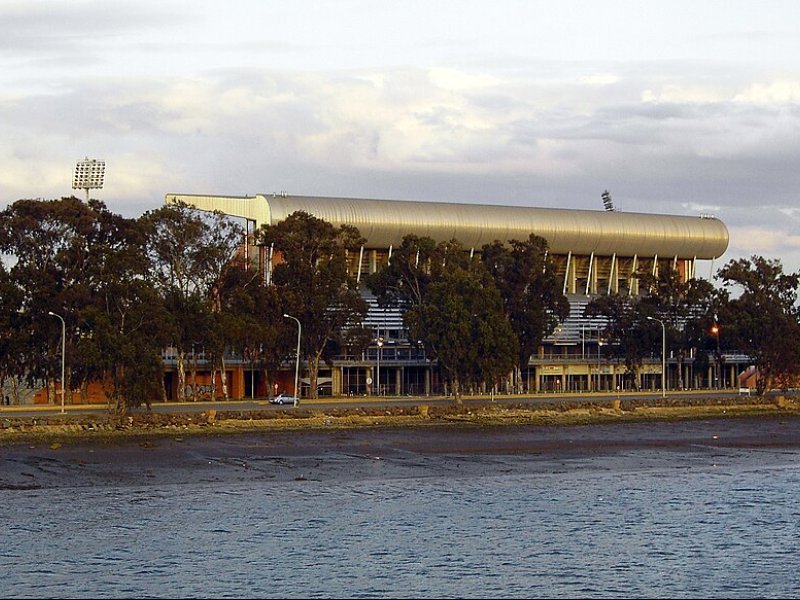Vista principal del teatro Estadio Nuevo Colombino ubicado en Huelva. Espacio cultural para eventos y espectáculos