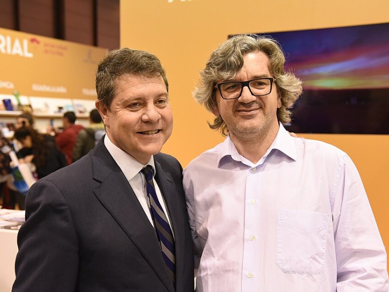 Vista principal del teatro Ifema Pabellón 12 ubicado en Madrid. Espacio cultural para eventos y espectáculos