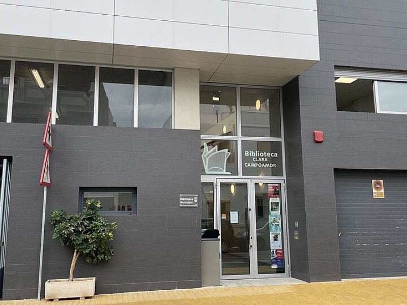 Vista principal del teatro Moncófar ubicado en MONCÓFAR. Espacio cultural para eventos y espectáculos