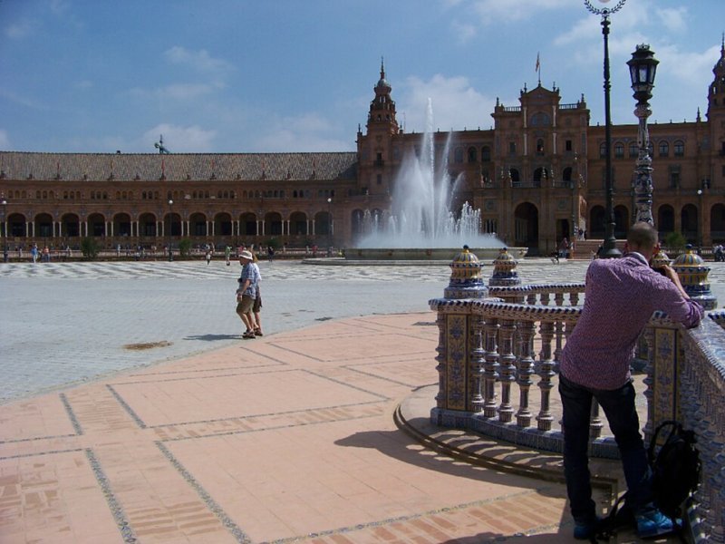 Imagen de Monumento a Aníbal González - General en Sevilla