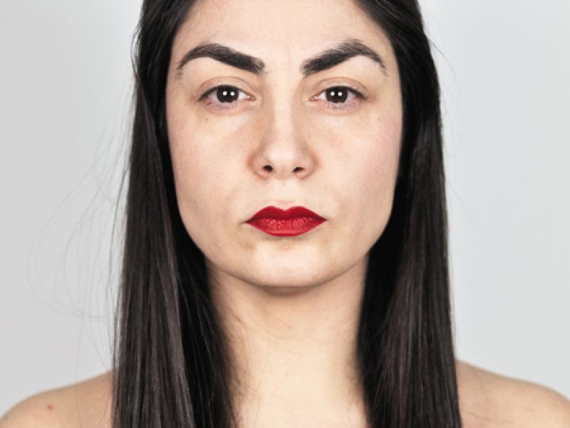 Vista principal del teatro Palacio de Congresos y Exposiciones de Galicia ubicado en Santiago de Compostela. Espacio cultural para eventos y espectáculos