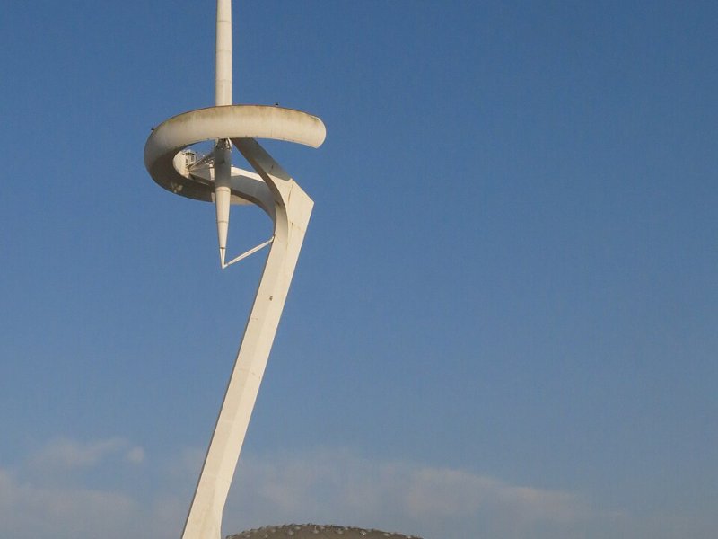 Vista principal del teatro Palau Sant Jordi ubicado en Barcelona. Espacio cultural para eventos y espectáculos