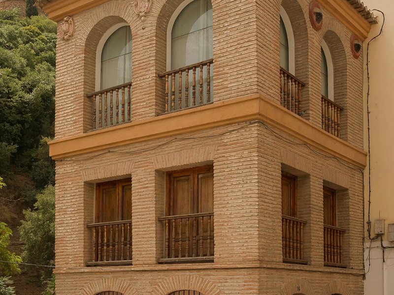 Vista principal del teatro Planta Baja ubicado en Granada. Espacio cultural para eventos y espectáculos