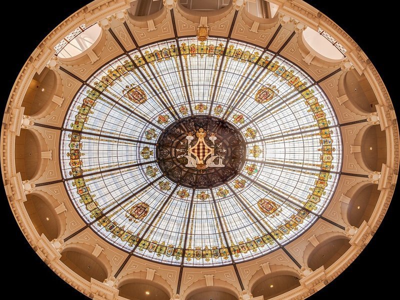 Vista principal del teatro Valencia ubicado en Valencia. Espacio cultural para eventos y espectáculos