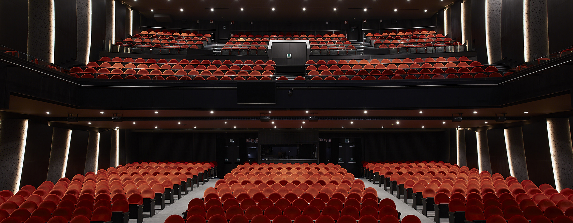 Vista principal del teatro Soho CaixaBank ubicado en Málaga. Espacio cultural para eventos y espectáculos