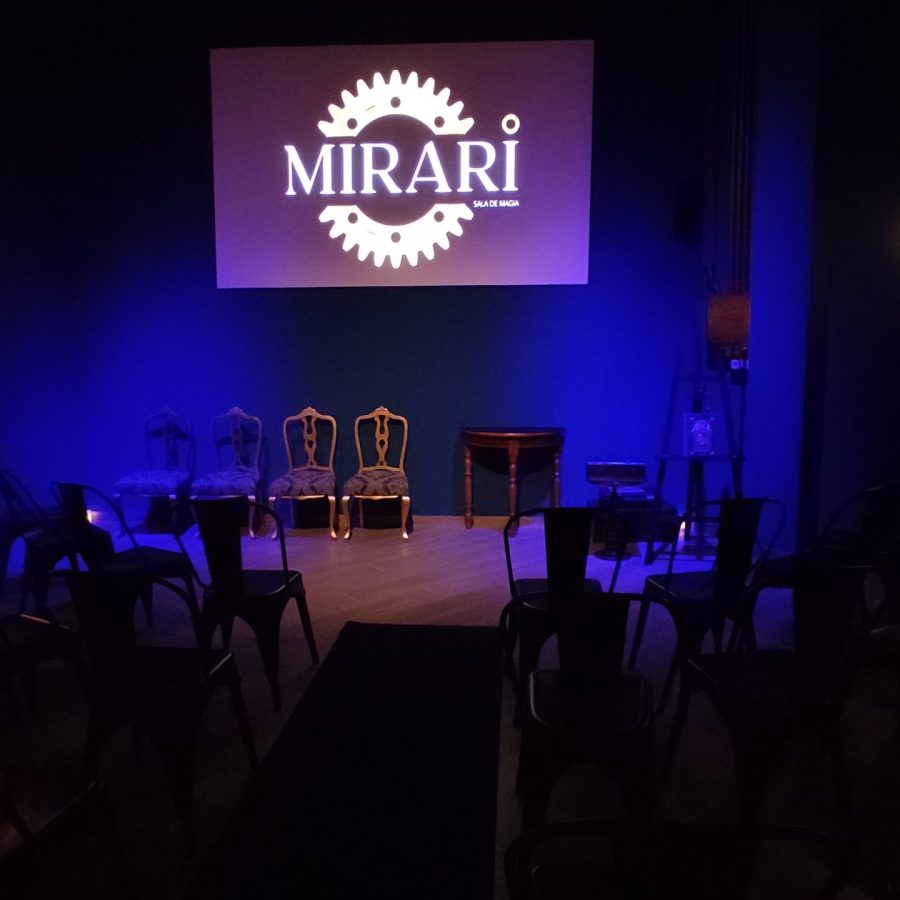 Vista principal del teatro Sala Mirari ubicado en Málaga. Espacio cultural para eventos y espectáculos