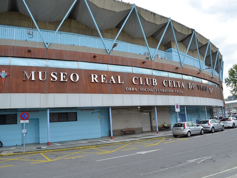 Vista principal del teatro Estadio Abanca Balaídos ubicado en Vigo. Espacio cultural para eventos y espectáculos