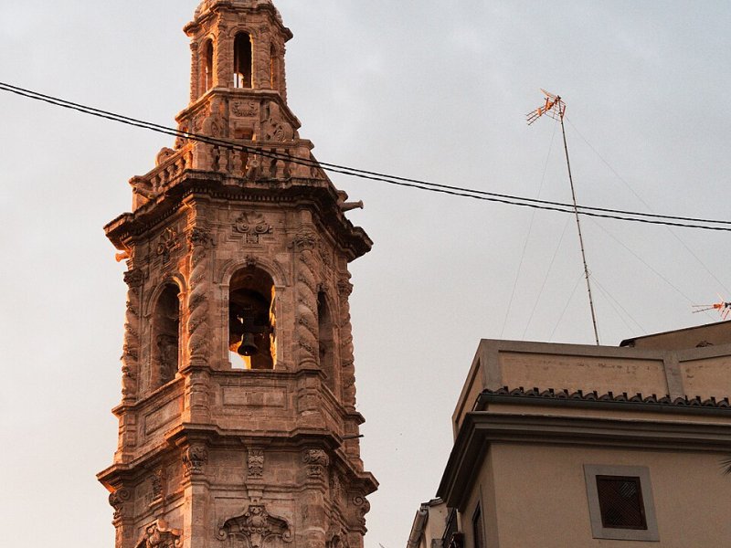 Vista principal del teatro Iglesia de Santa Catalina Mártir ubicado en Valencia. Espacio cultural para eventos y espectáculos