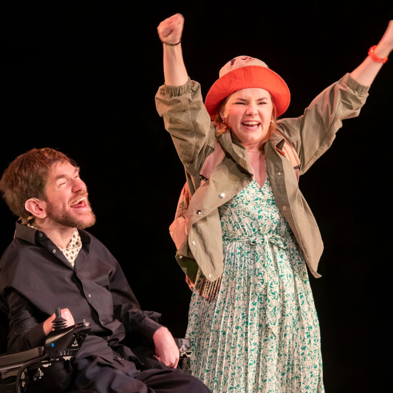 Sabes que las flores de plástico nunca han vivido, ¿verdad?