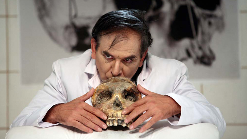 'Sangre en el Diván', delirio de un psiquiatra