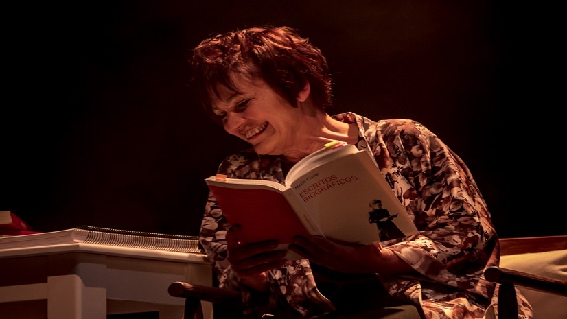El abrazo de Aran Dramática en 'La ridícula idea de no volver a verte'