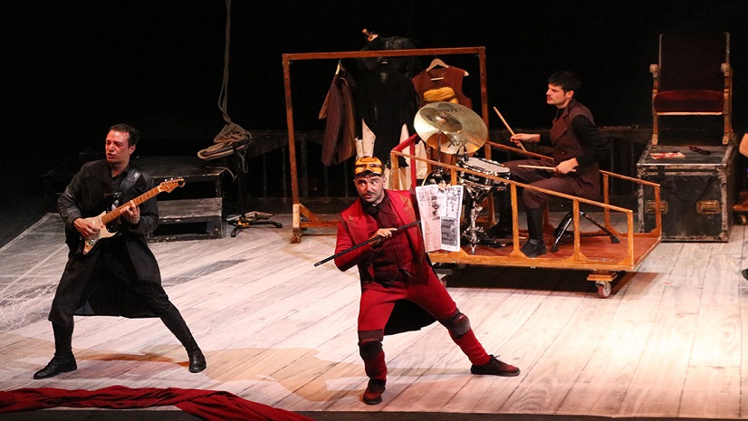 'Crimen y telón', el teatro vivo y necesario